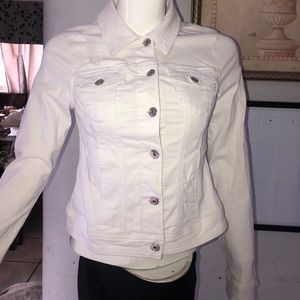 White guess jean jacket